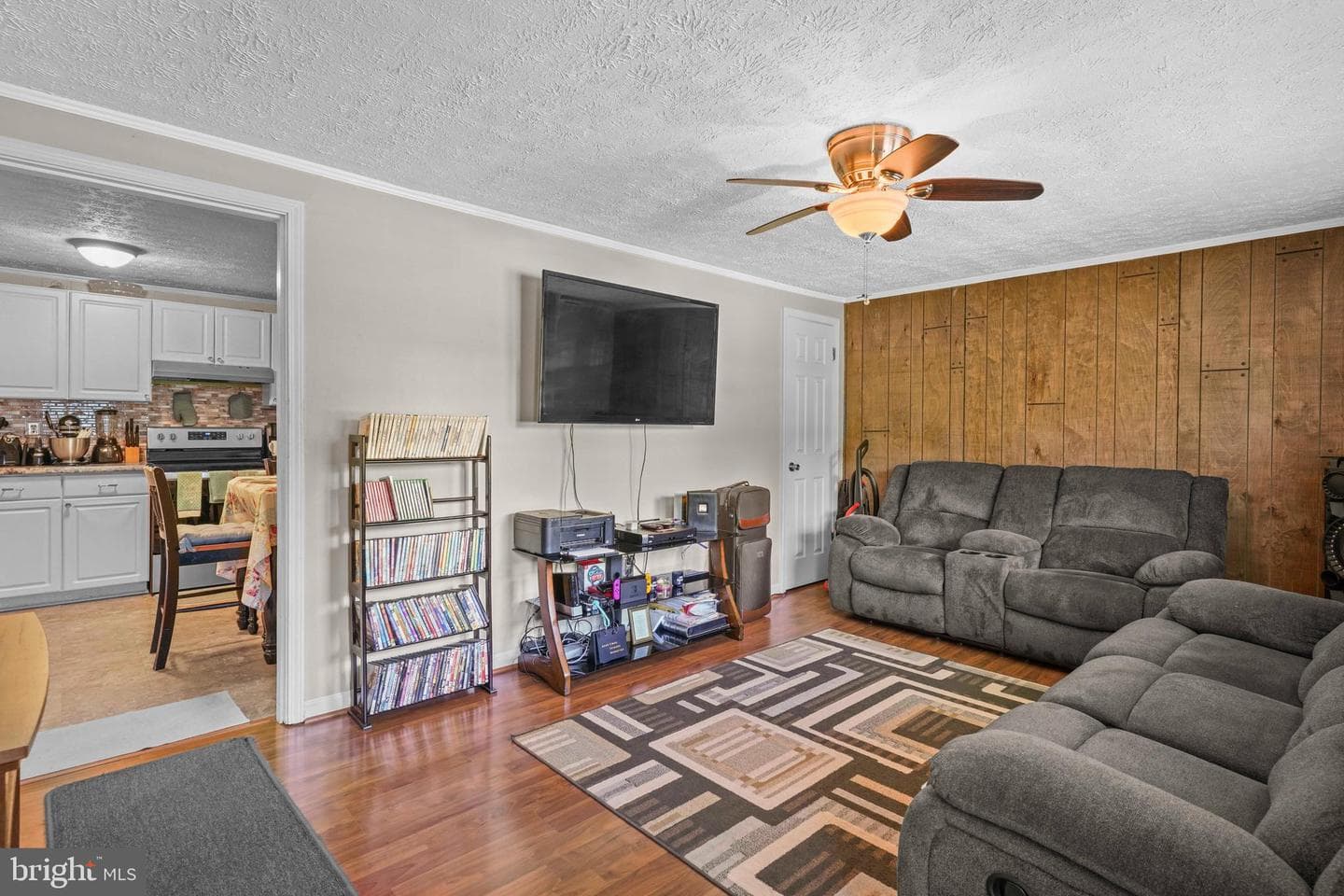 9505 Oakridge Court photo 6