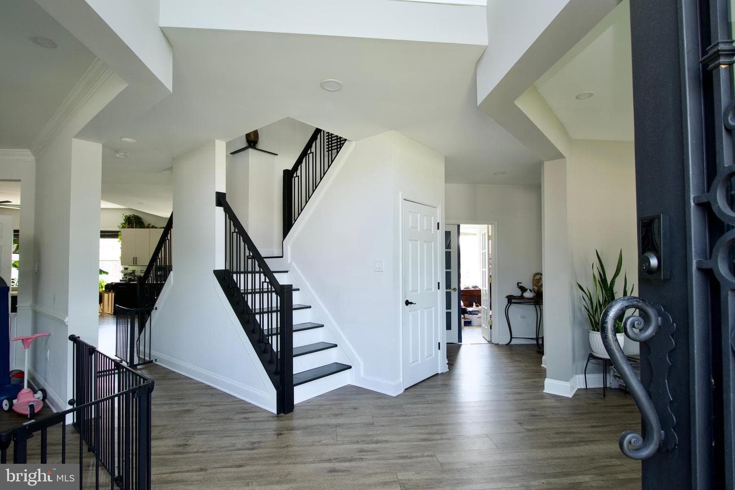 3018 Wildflower Drive photo 4