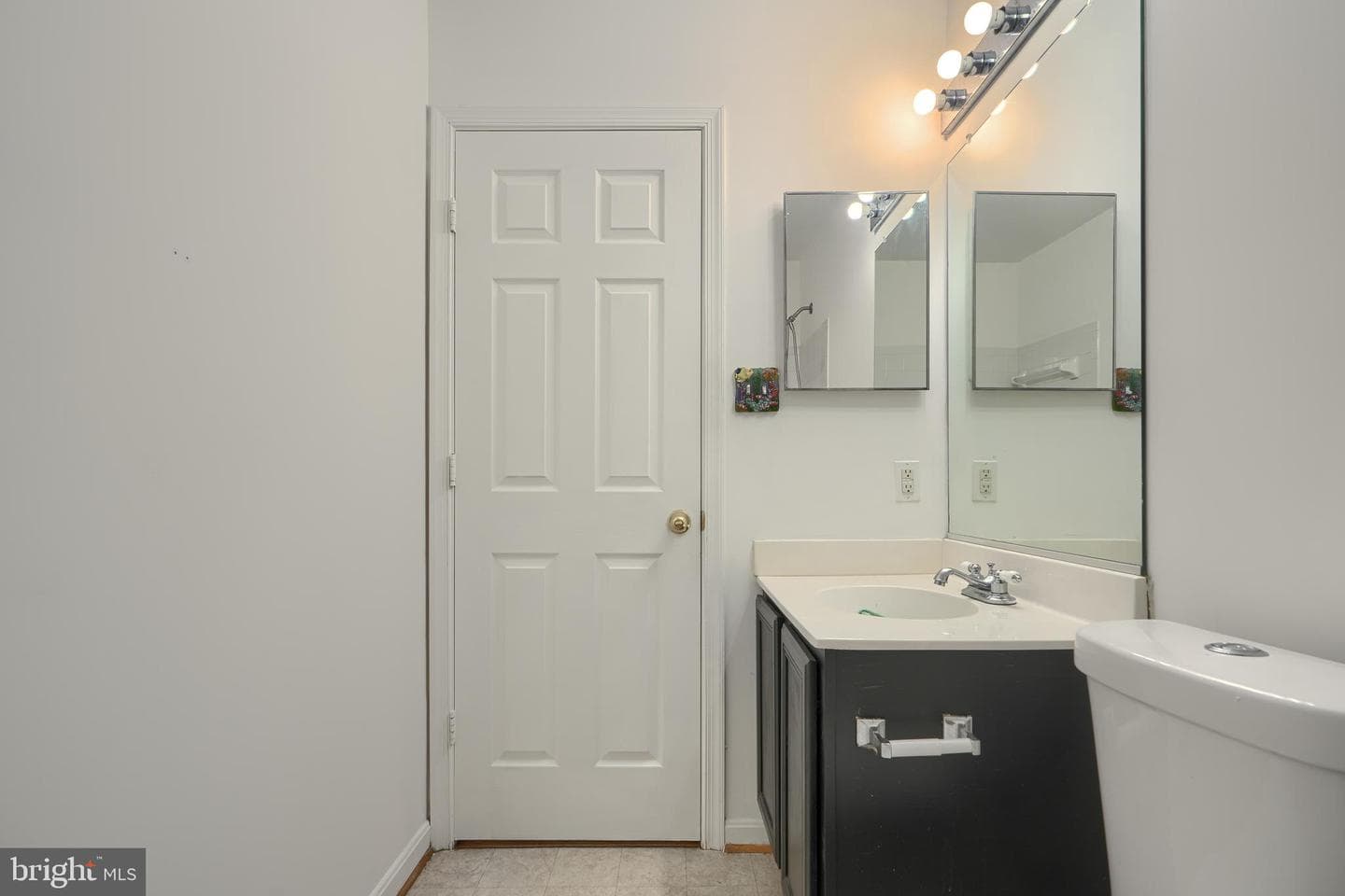 2460 Greentree Place photo 35