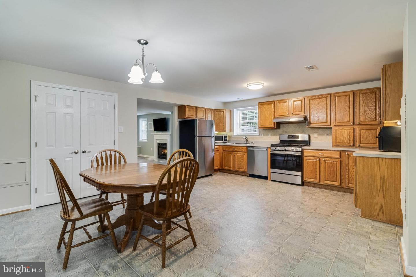 6422 Hard Bargain Circle photo 57