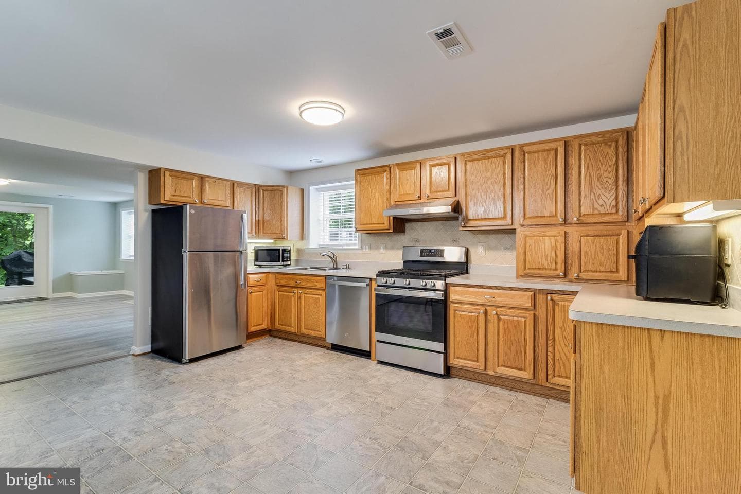 6422 Hard Bargain Circle photo 59