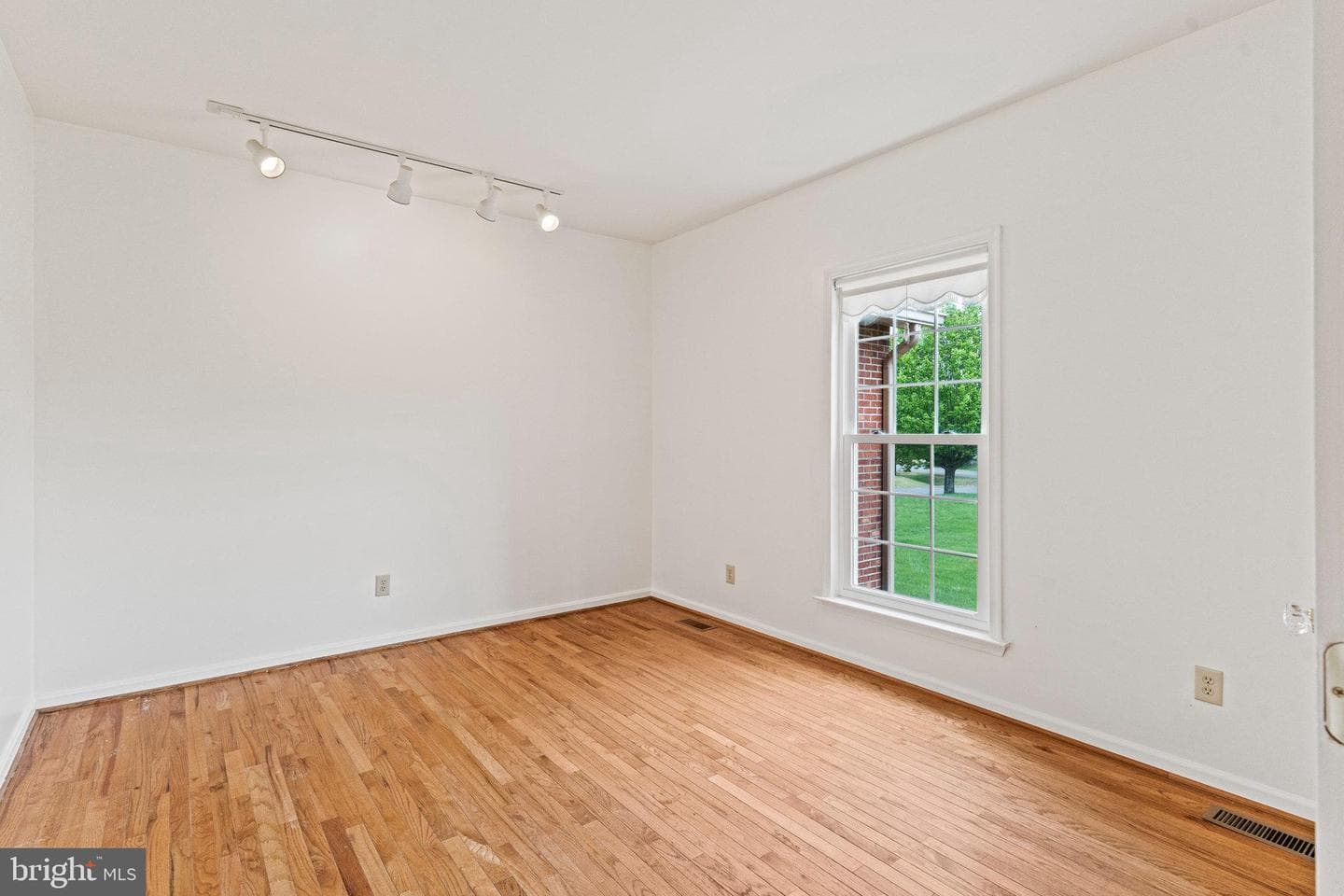 6751 Newcastle Court photo 11