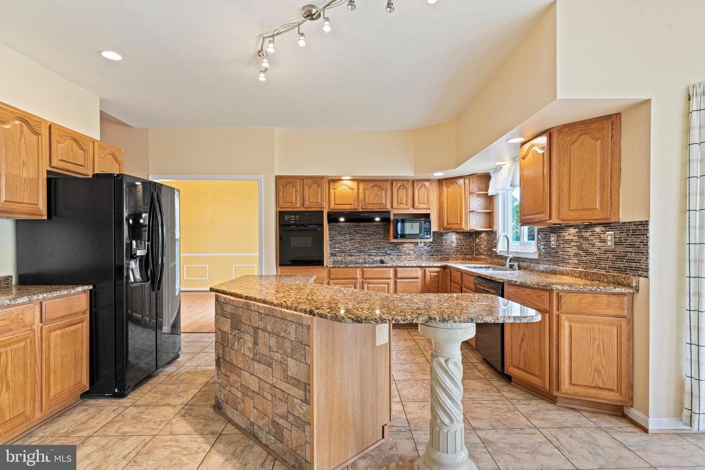 6751 Newcastle Court photo 2