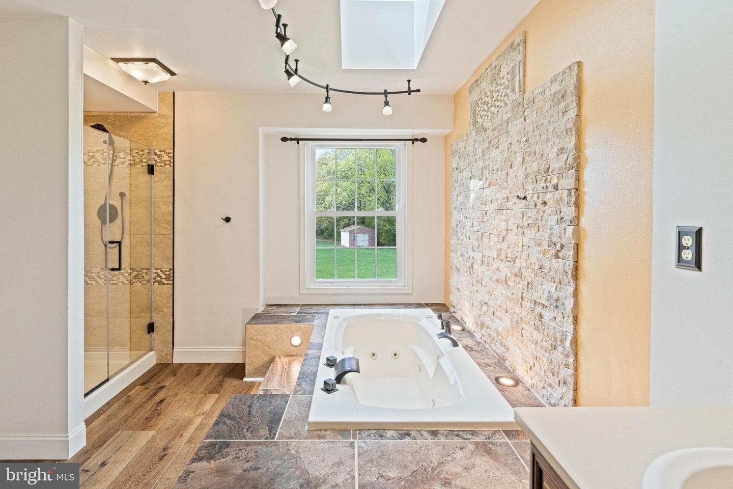 6751 Newcastle Court photo 4