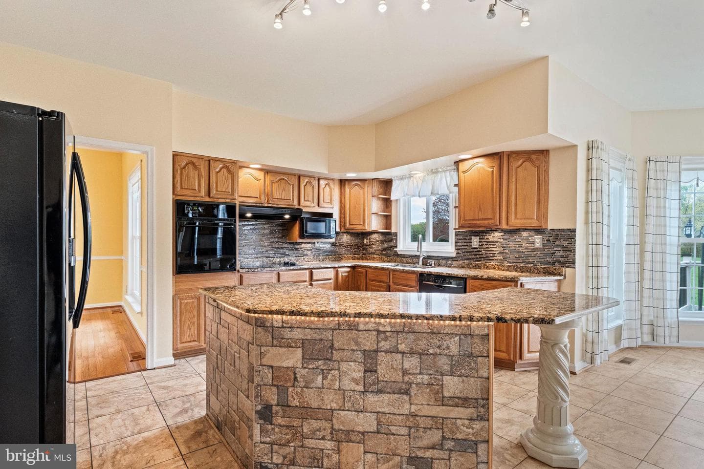 6751 Newcastle Court photo 9