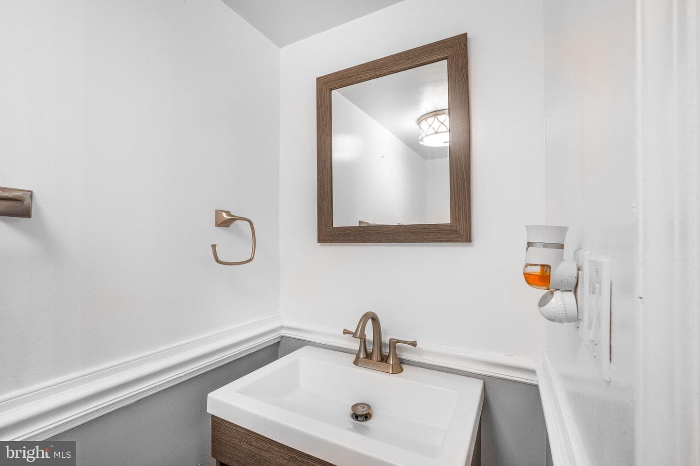 3012 Charleton Court photo 15
