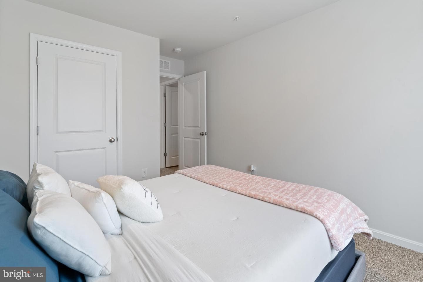 404 Mossy Grove Ln photo 25