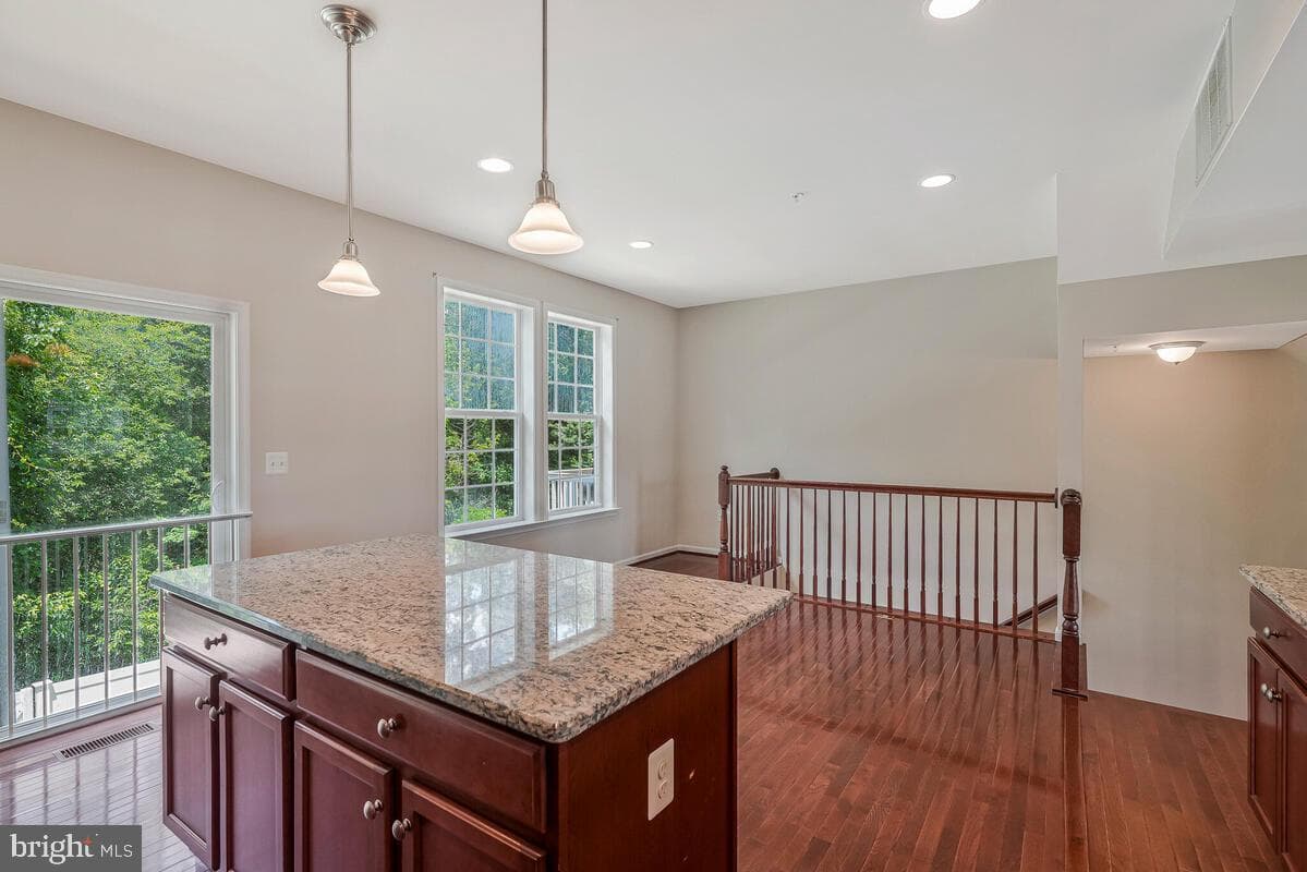 12310 Sandstone Street photo 9