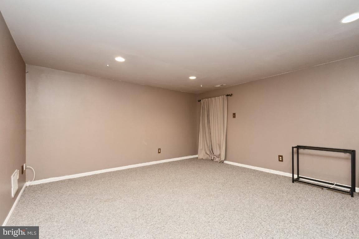 6620 Captain Johns Court photo 20