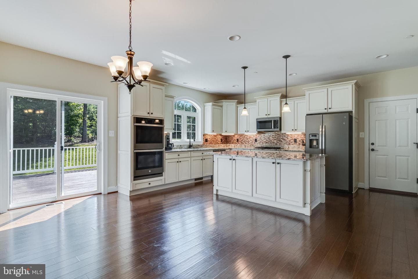 2812 Deer Creek Court photo 14