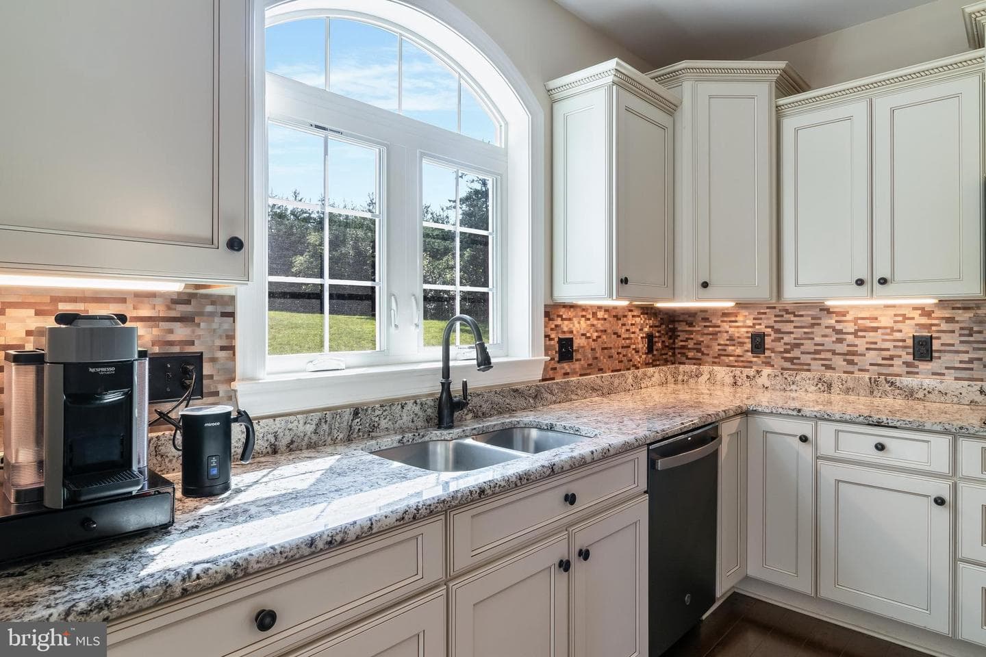 2812 Deer Creek Court photo 15