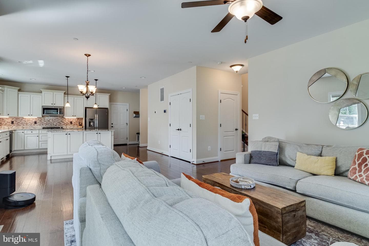 2812 Deer Creek Court photo 9