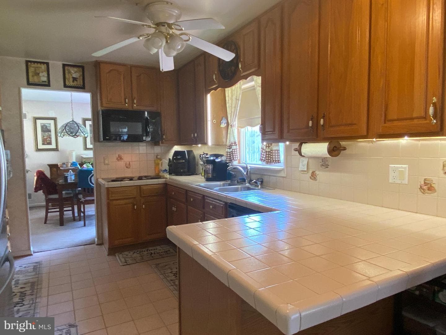 8023 Holly Avenue photo 9