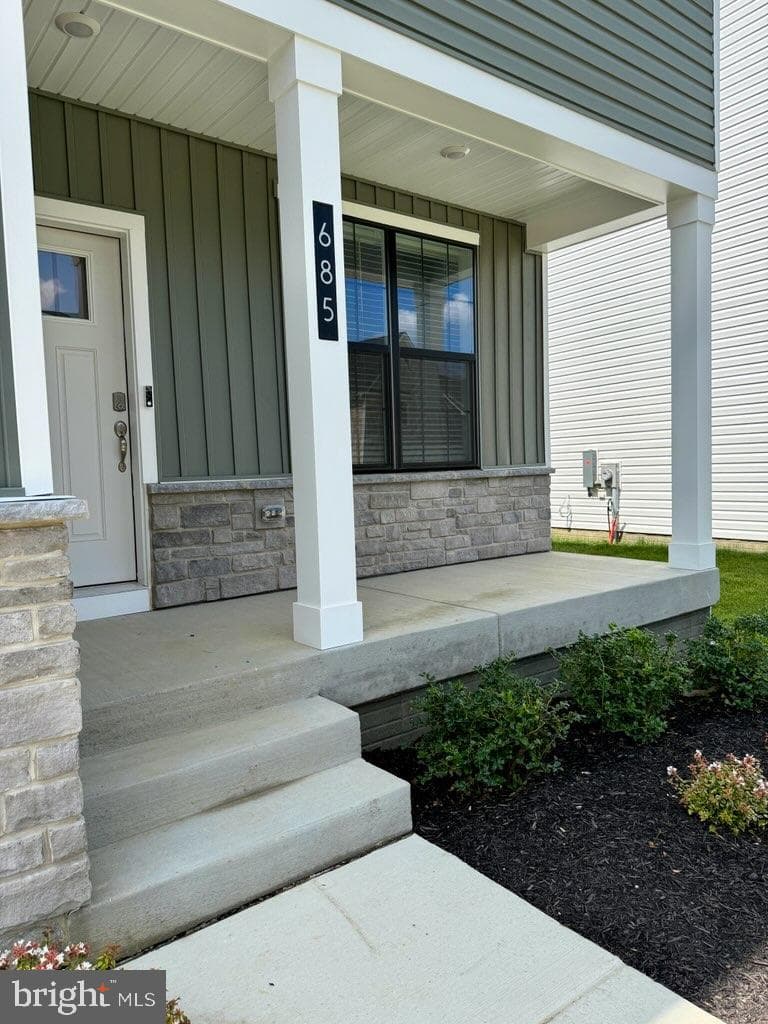 685 Hoot Owl Lane photo 2