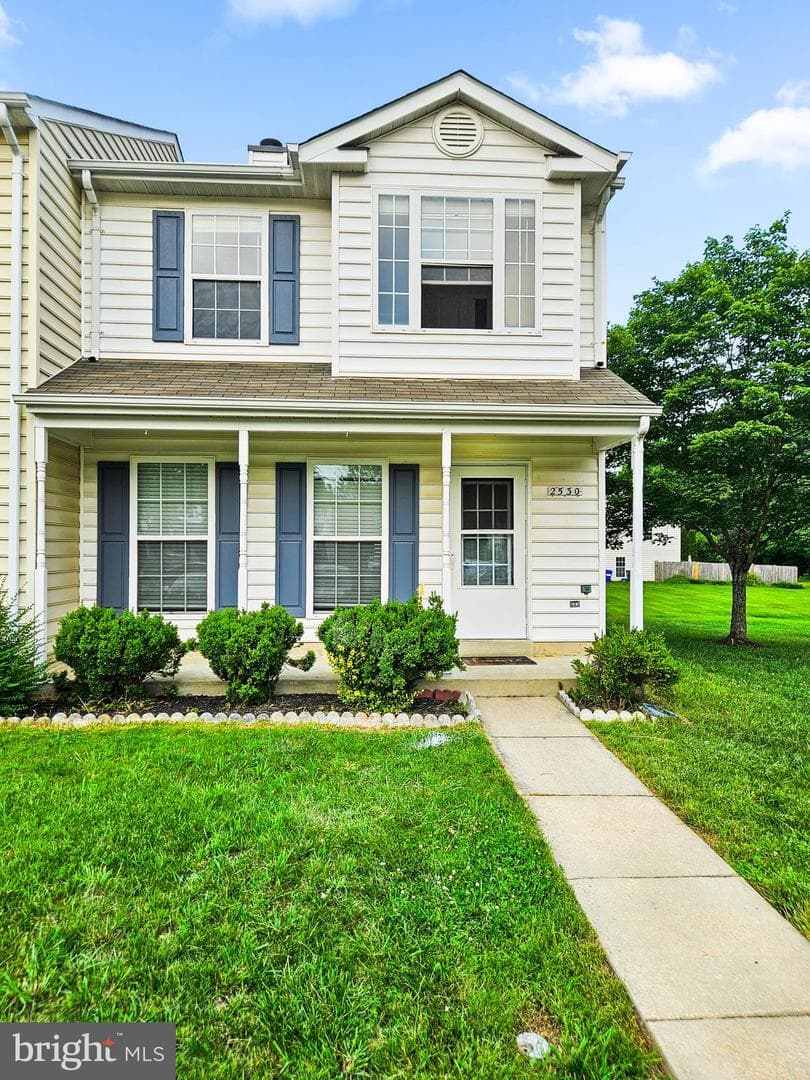 2530 Fernwood Court photo 1