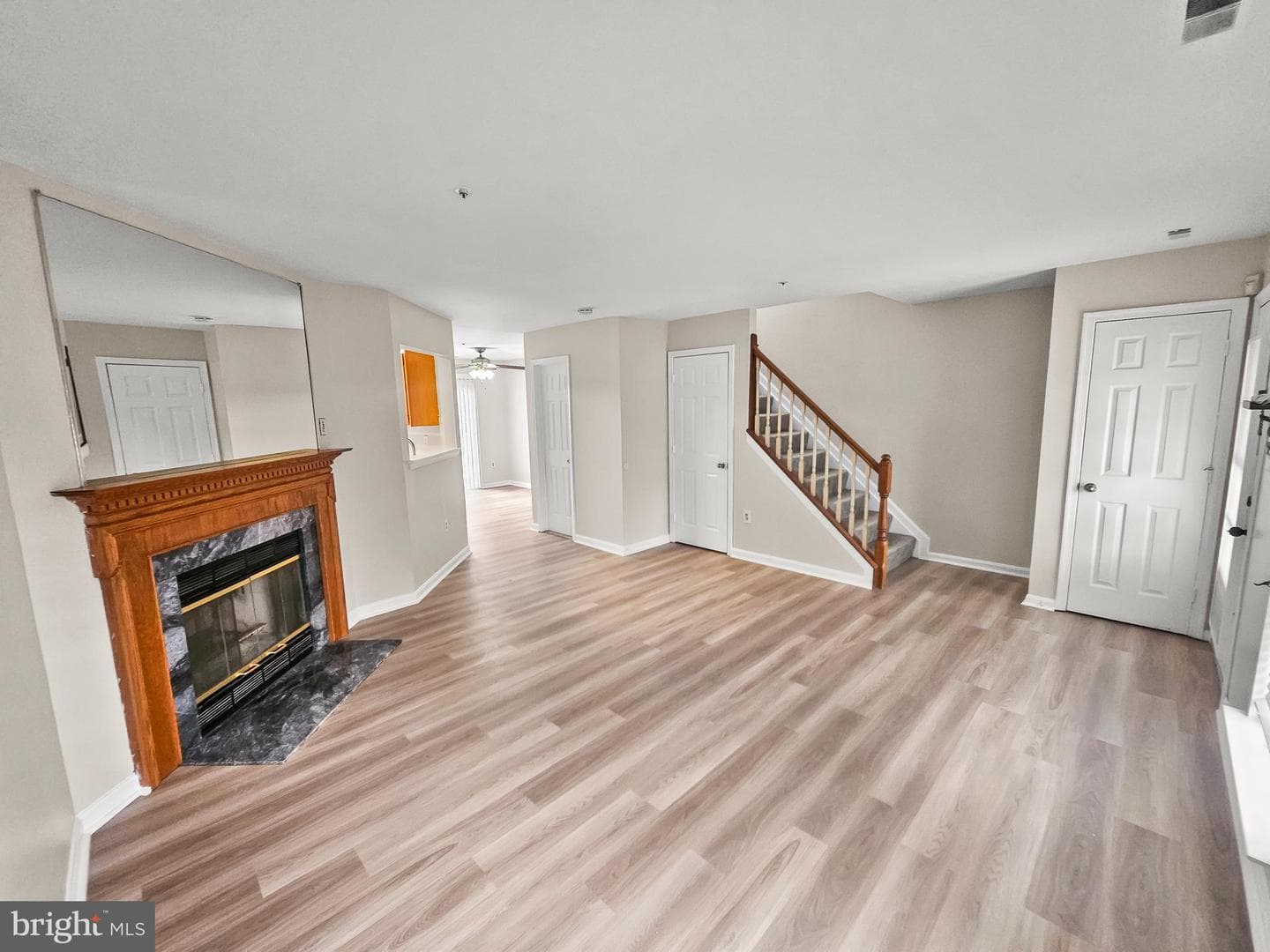 2530 Fernwood Court photo 3