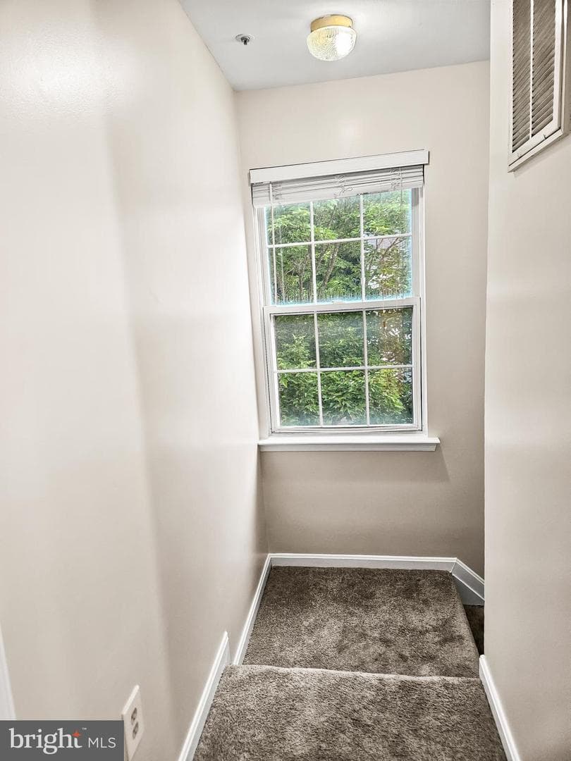2530 Fernwood Court photo 31