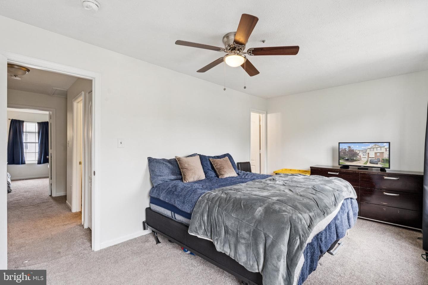 5804 Monmouth Court photo 11