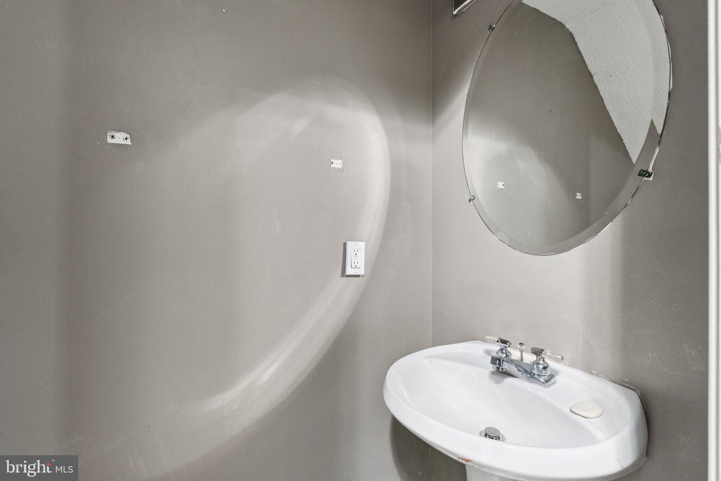 5804 Monmouth Court photo 25