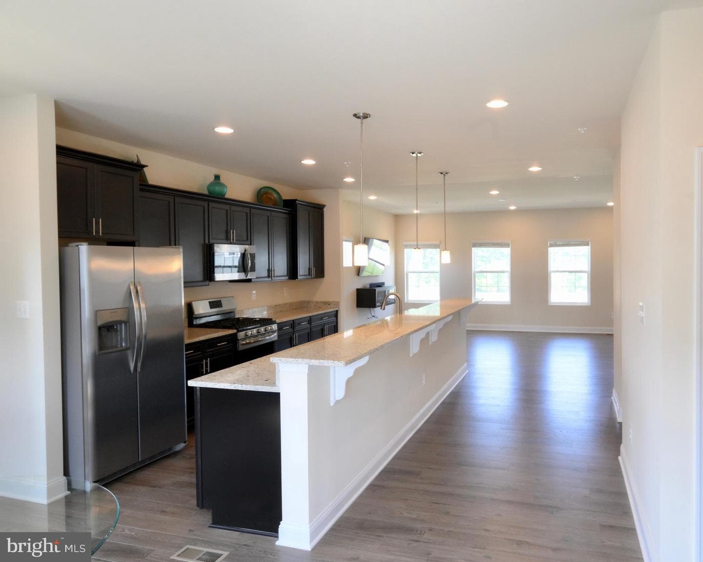 11233 Thackeray Lane photo 2