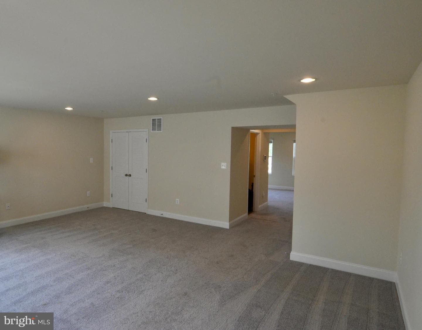 11233 Thackeray Lane photo 6