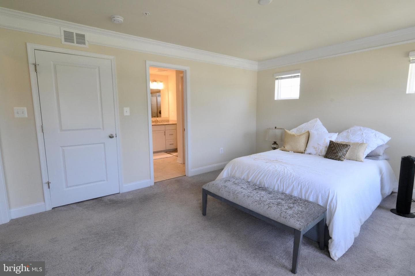 11233 Thackeray Lane photo 7
