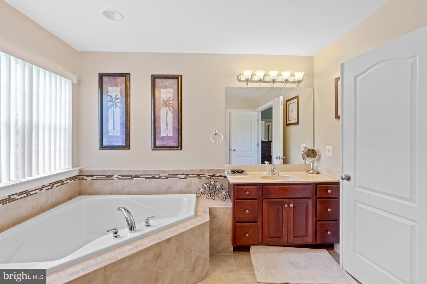 4479 Coachmans Path Court photo 29