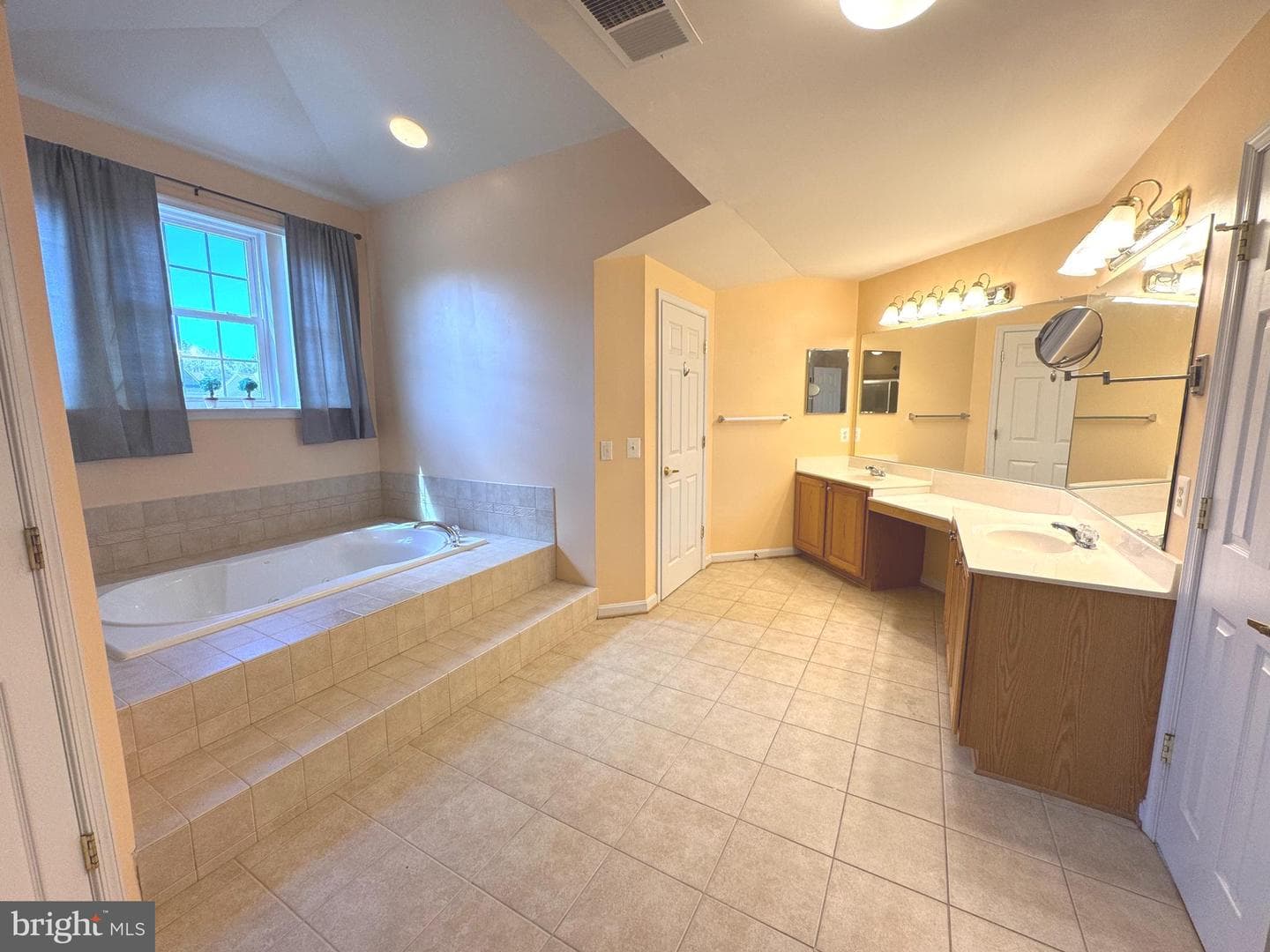 5168 Squawroot Court photo 23