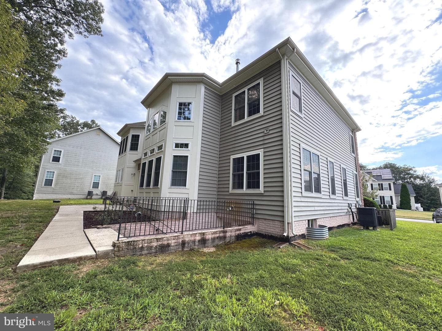5168 Squawroot Court photo 4