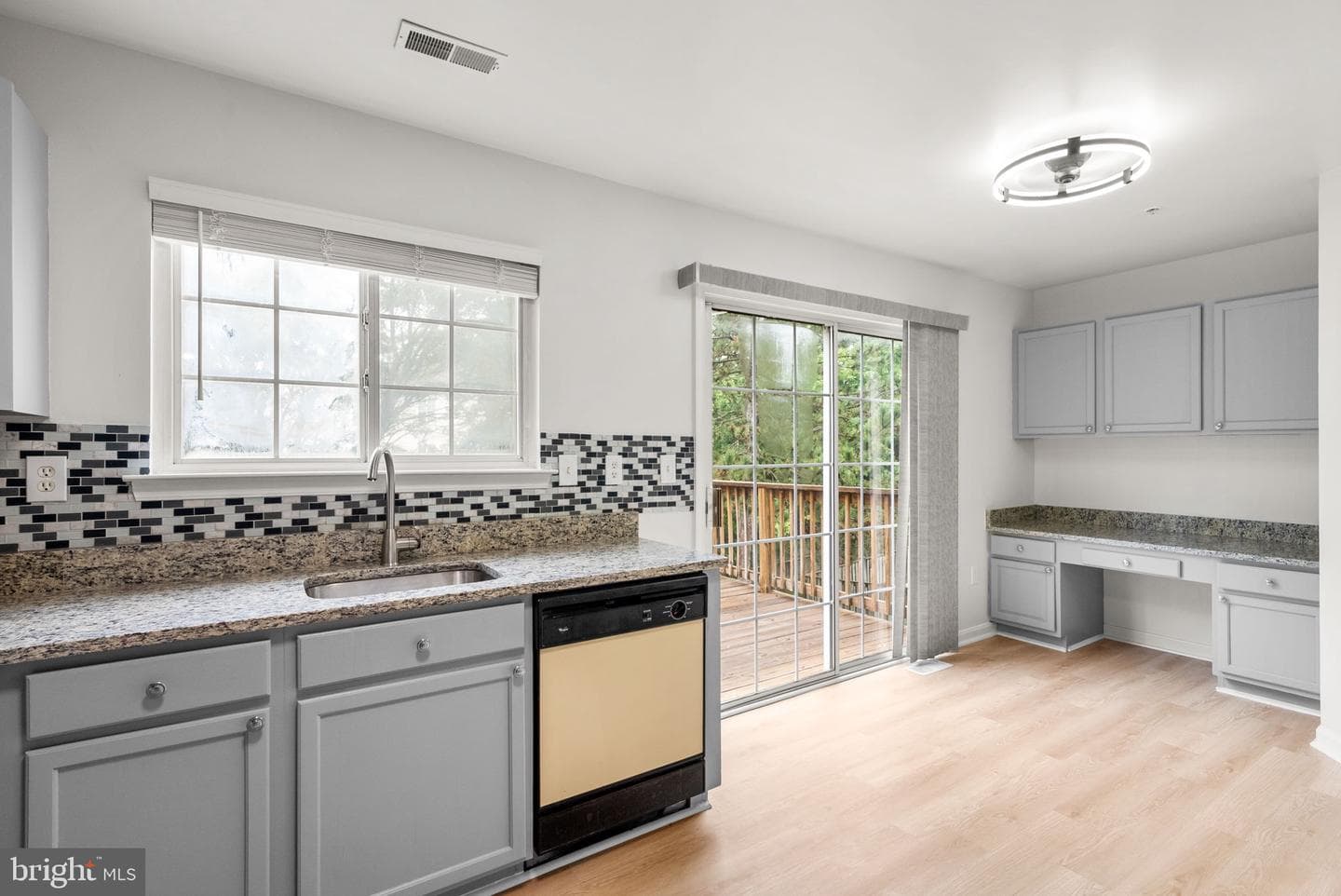 2530 Enterprise Place photo 11