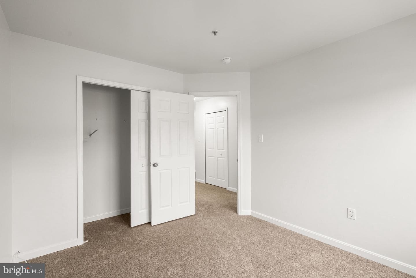 2530 Enterprise Place photo 16