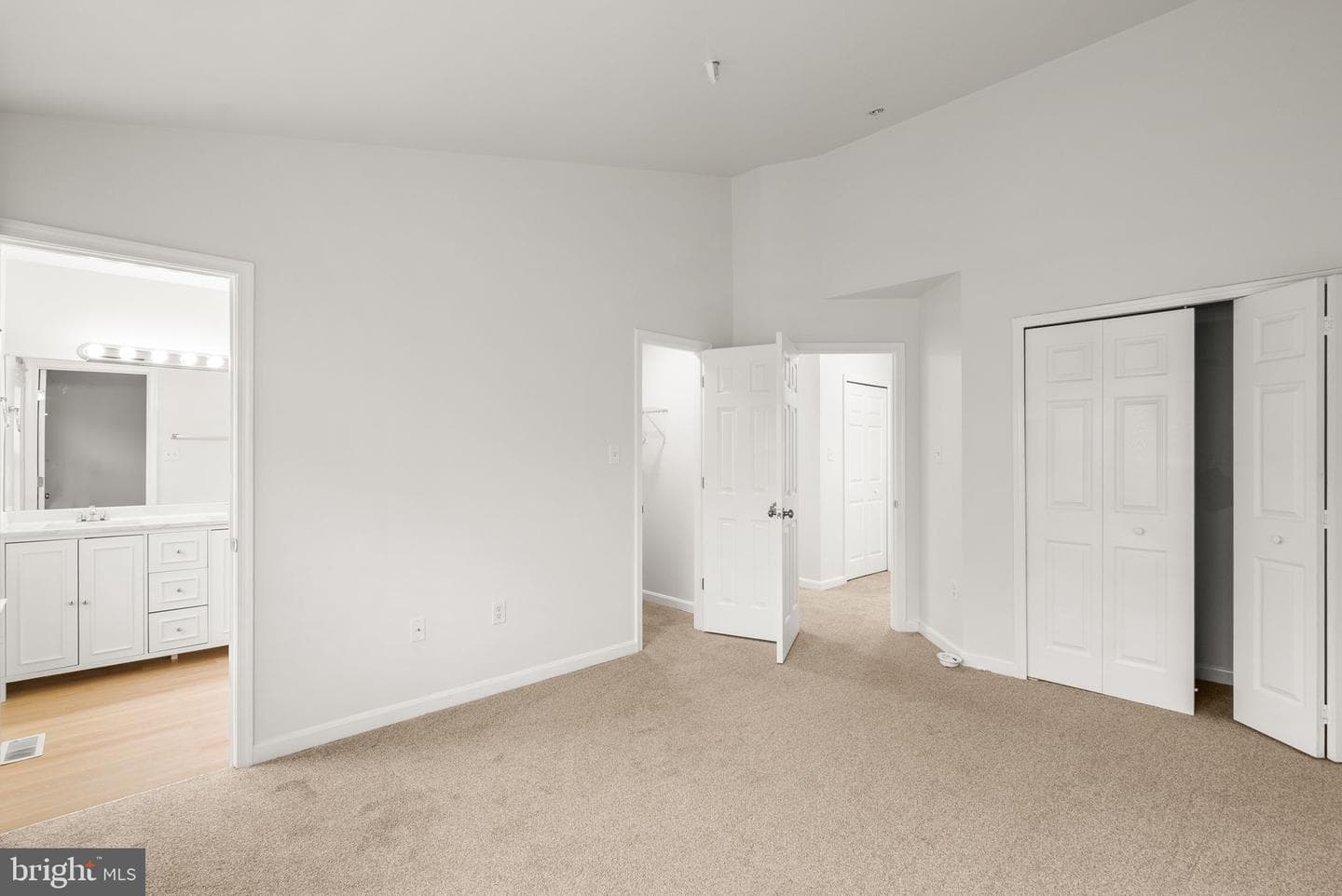 2530 Enterprise Place photo 19