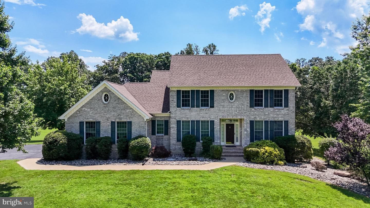 11803 Adrian Lane photo 1