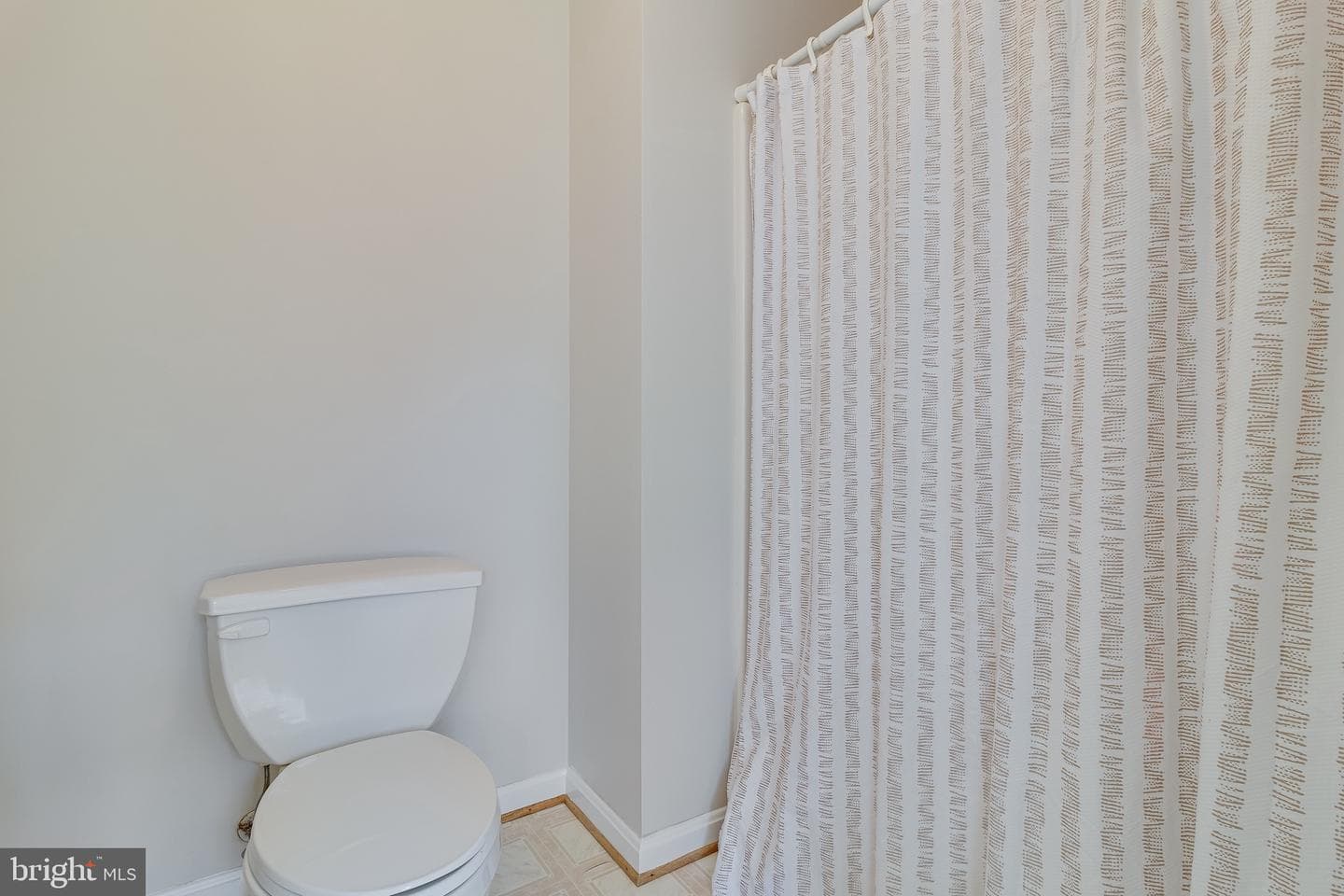 11803 Adrian Lane photo 36