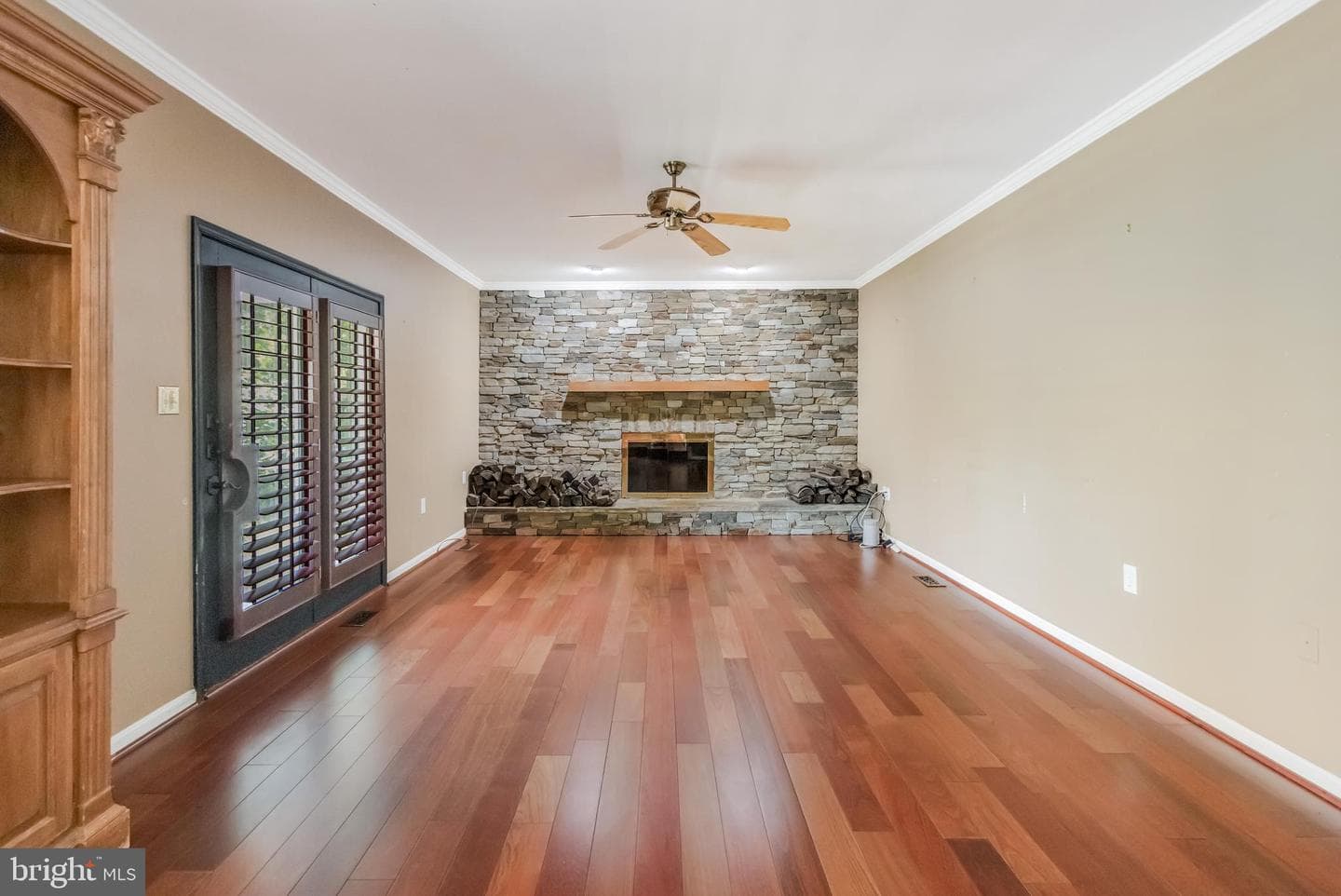 1305 Greenmont Drive photo 12