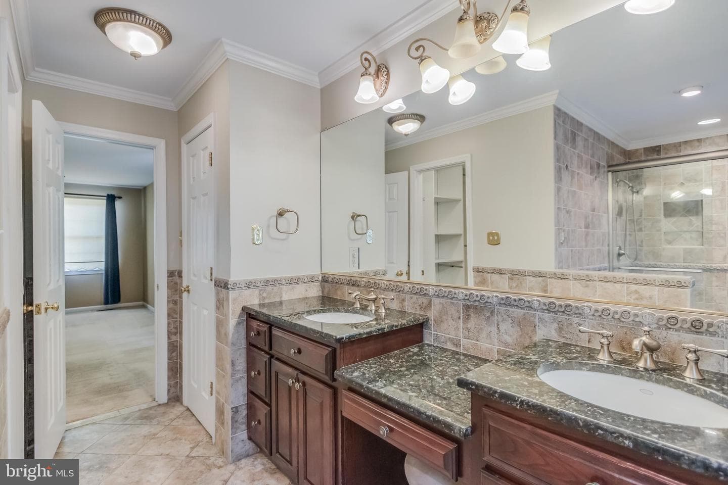 1305 Greenmont Drive photo 18