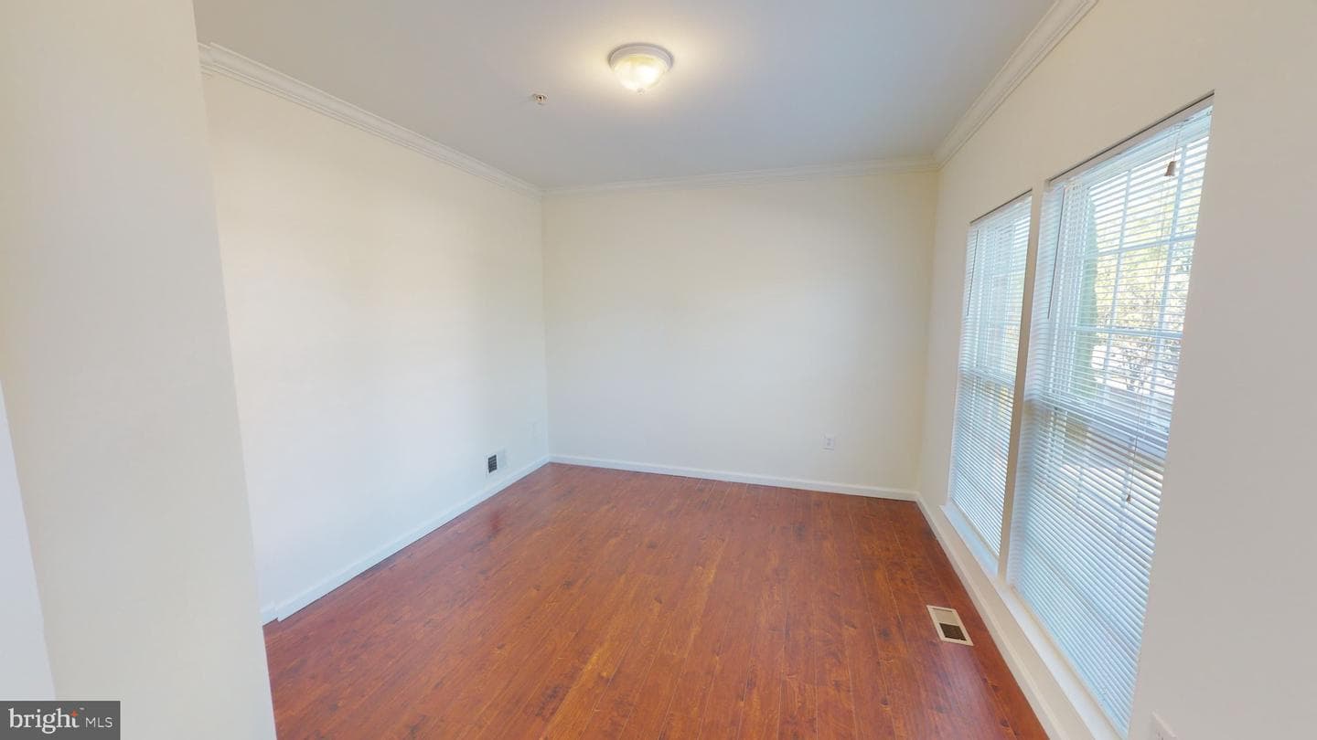 10750 Sourwood Avenue photo 17