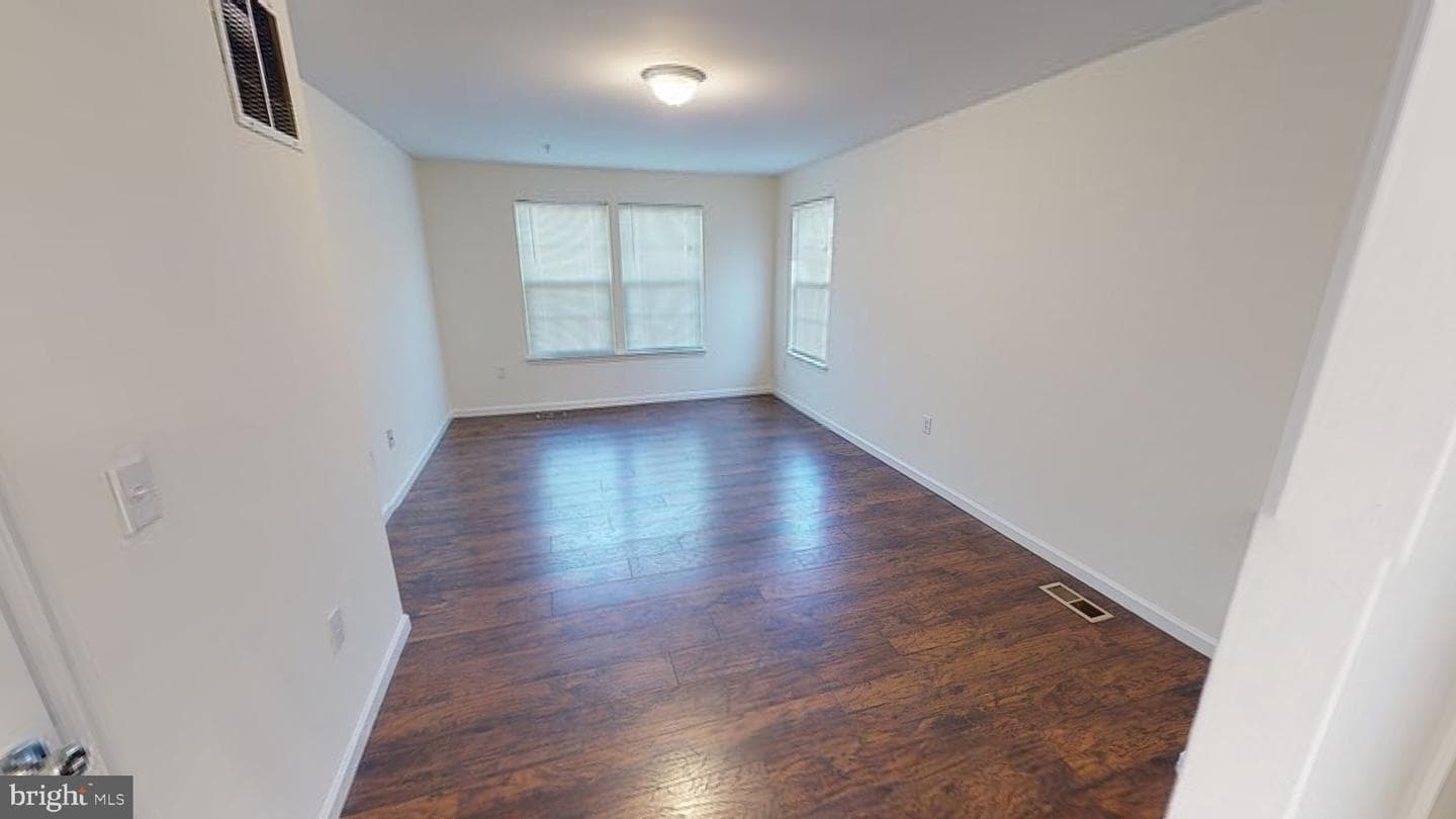 10750 Sourwood Avenue photo 43