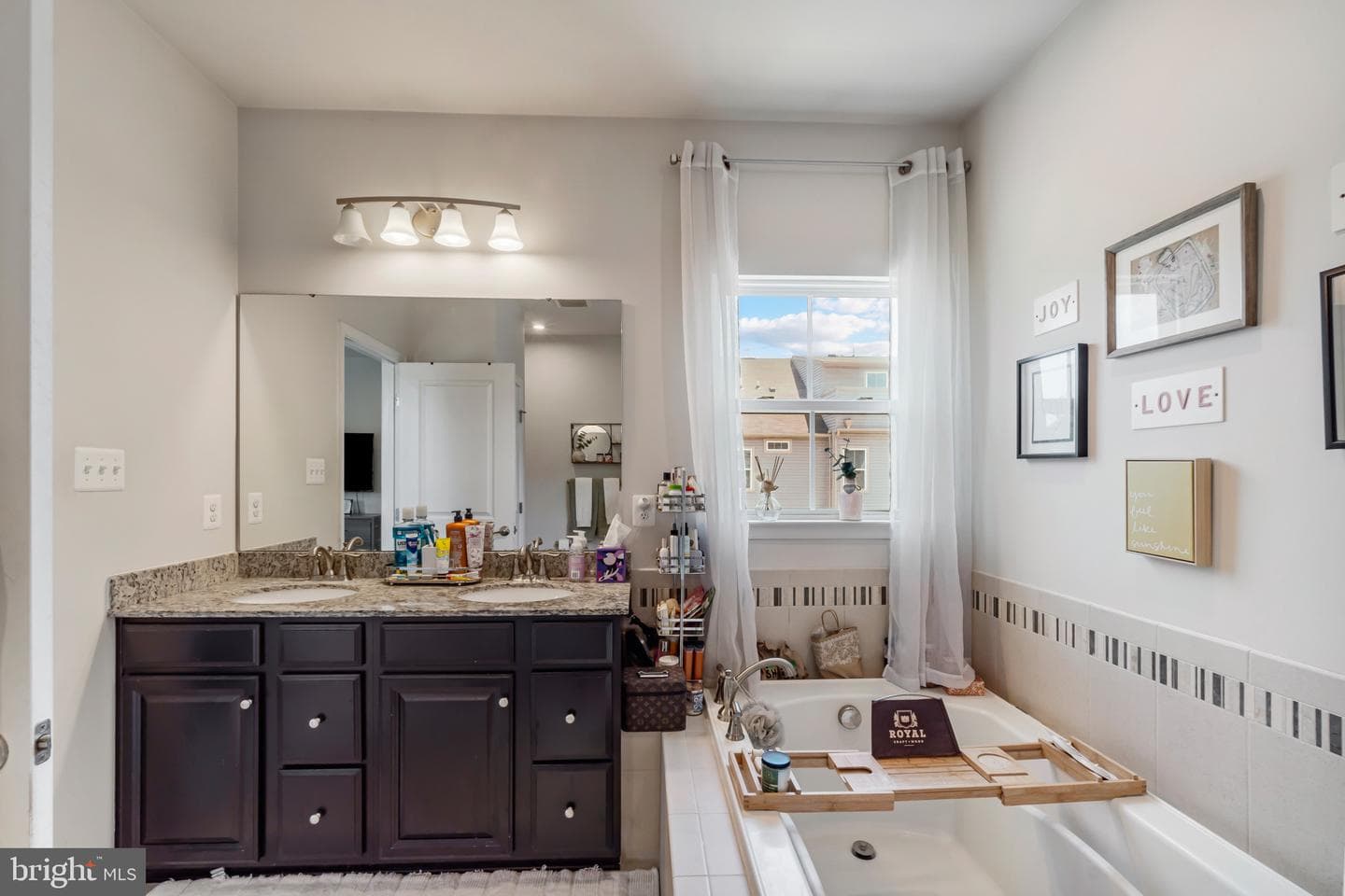 10899 Clerkenwell Alley photo 24