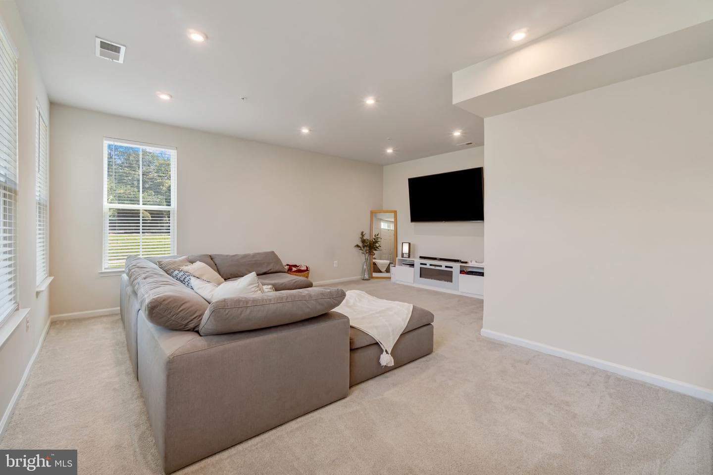 10899 Clerkenwell Alley photo 26