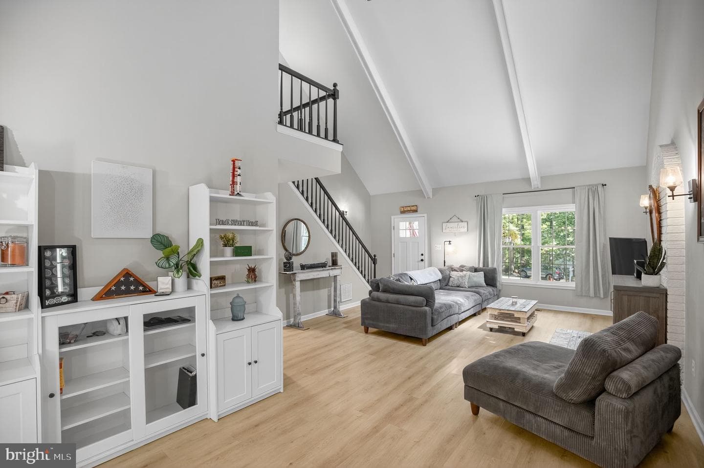 10335 Lorraine Road photo 6
