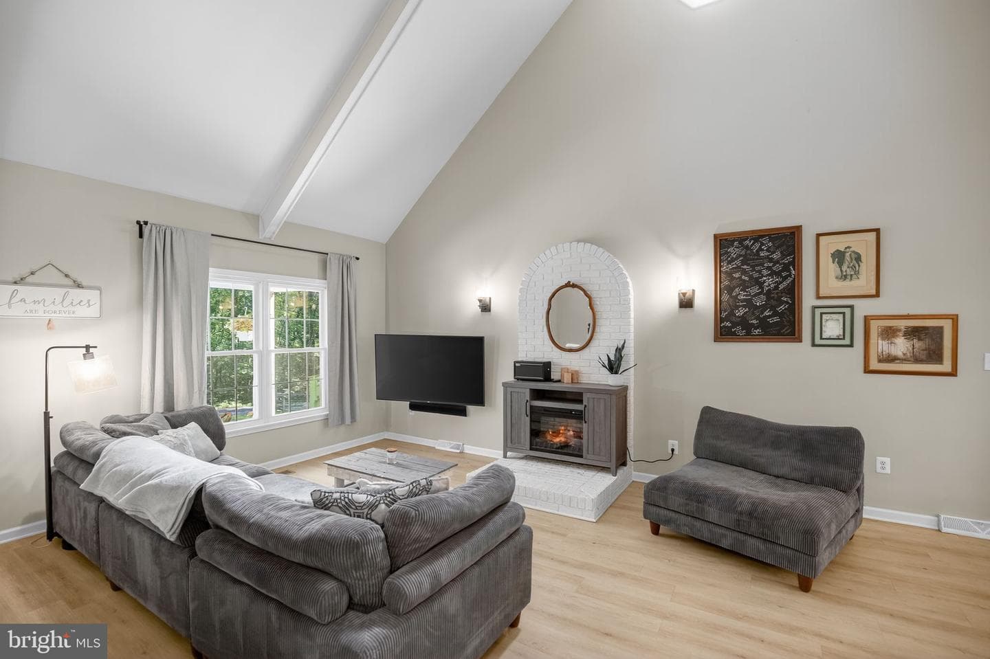 10335 Lorraine Road photo 9