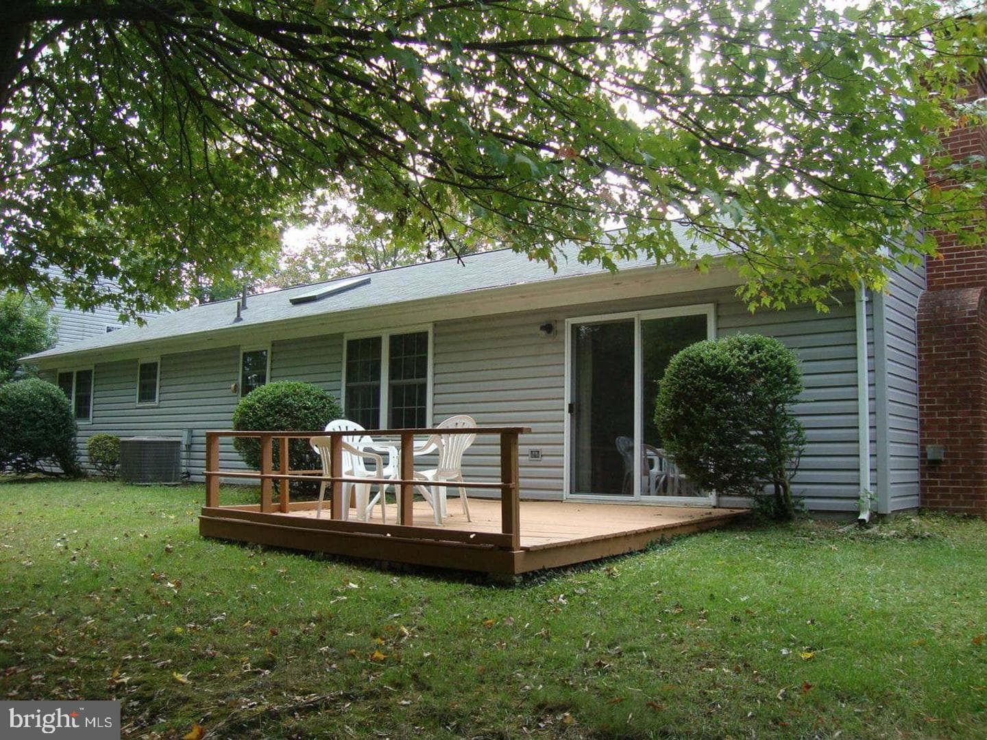 2094 Chapelside Court photo 2