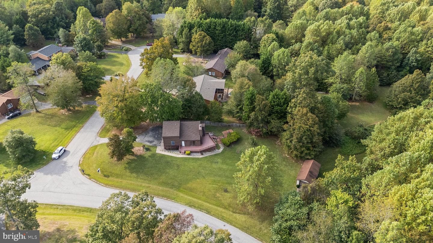 6635 Horseshoe Drive photo 3
