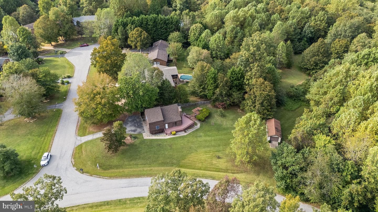 6635 Horseshoe Drive photo 36