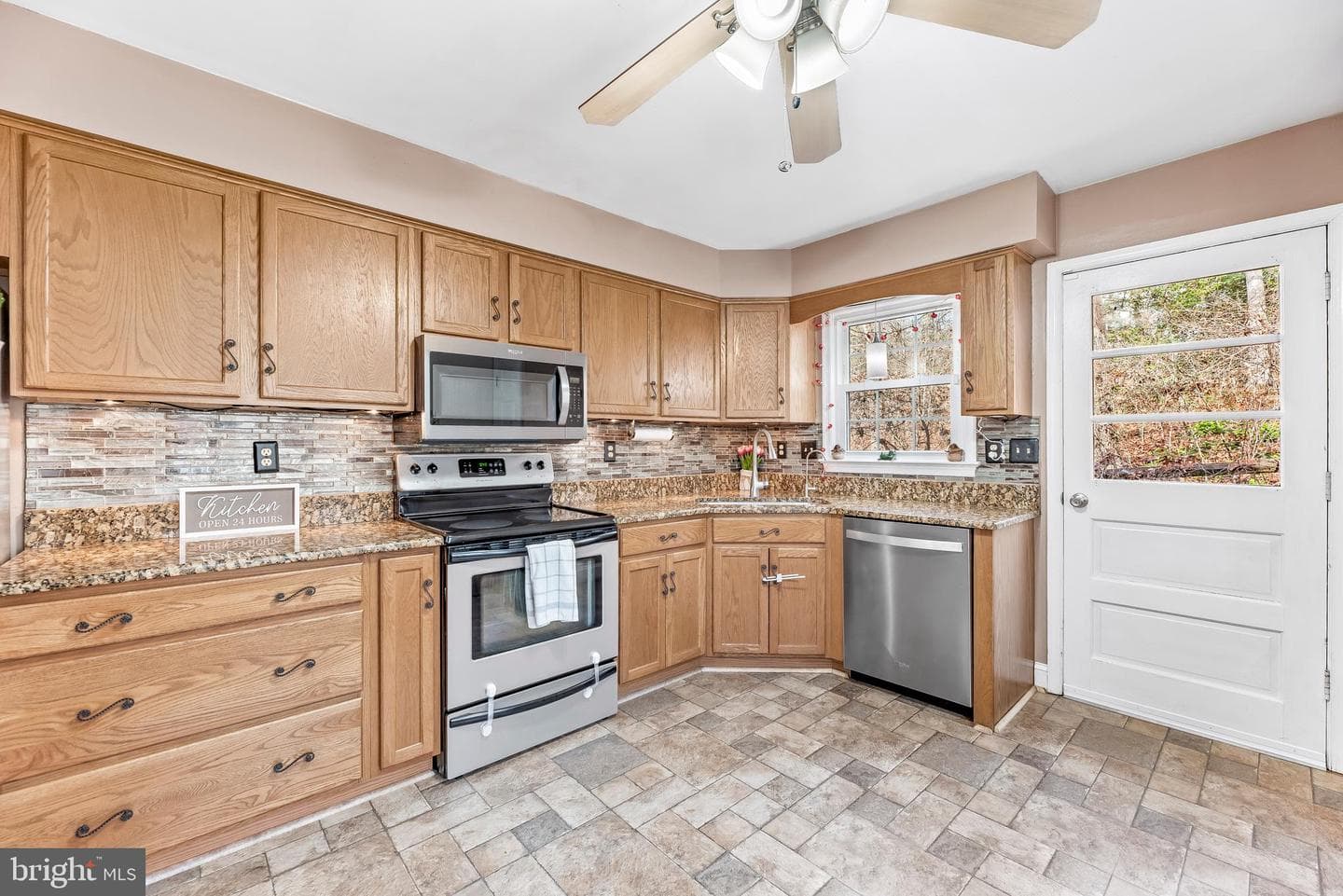 13988 Oaks Road photo 11