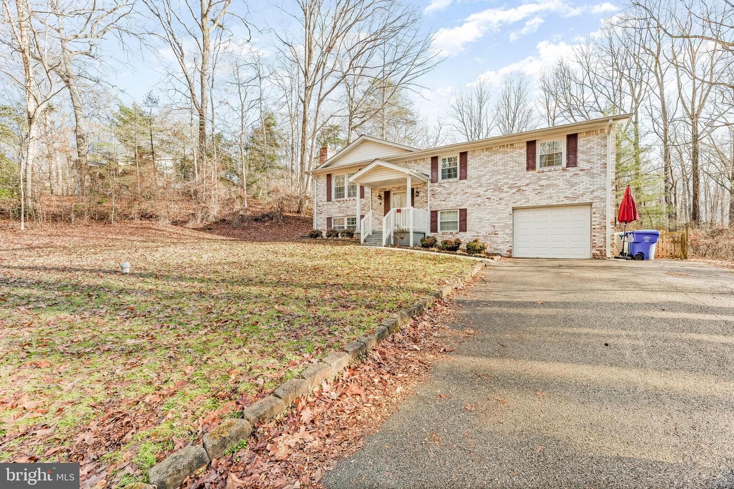 13988 Oaks Road photo 3