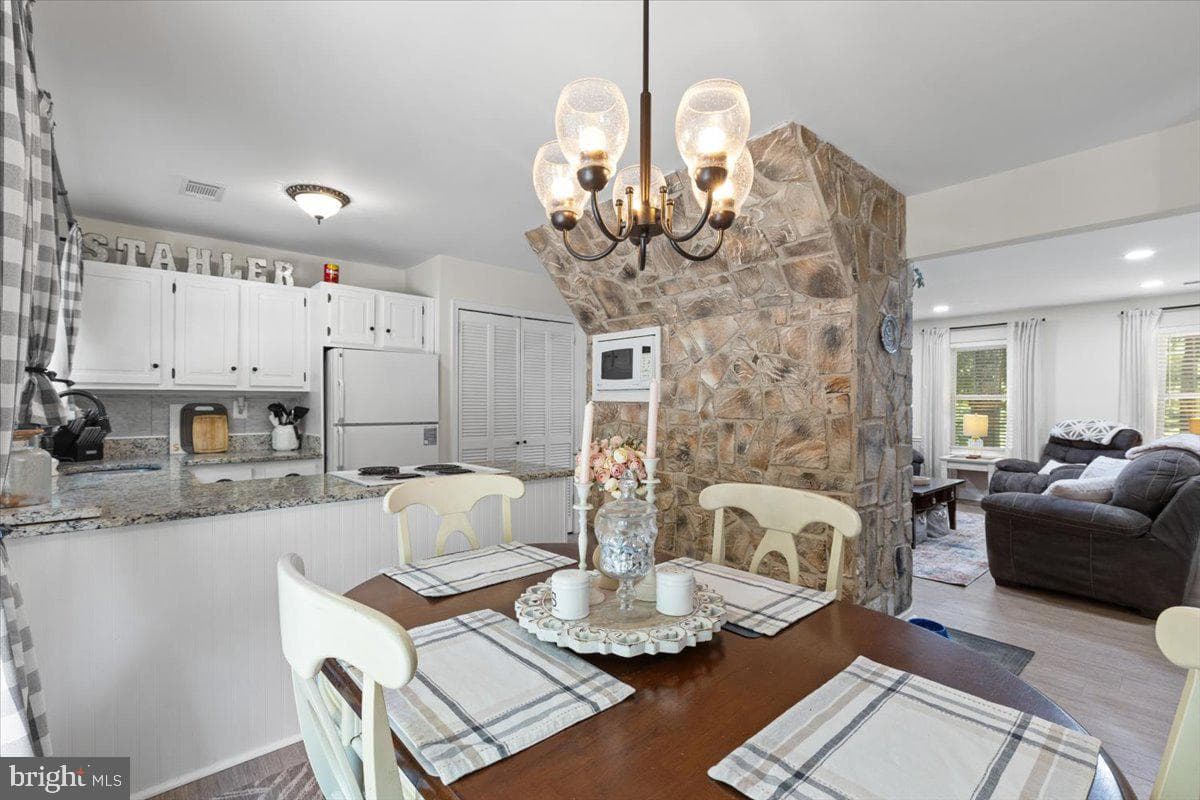 8640 Valley Drive photo 12