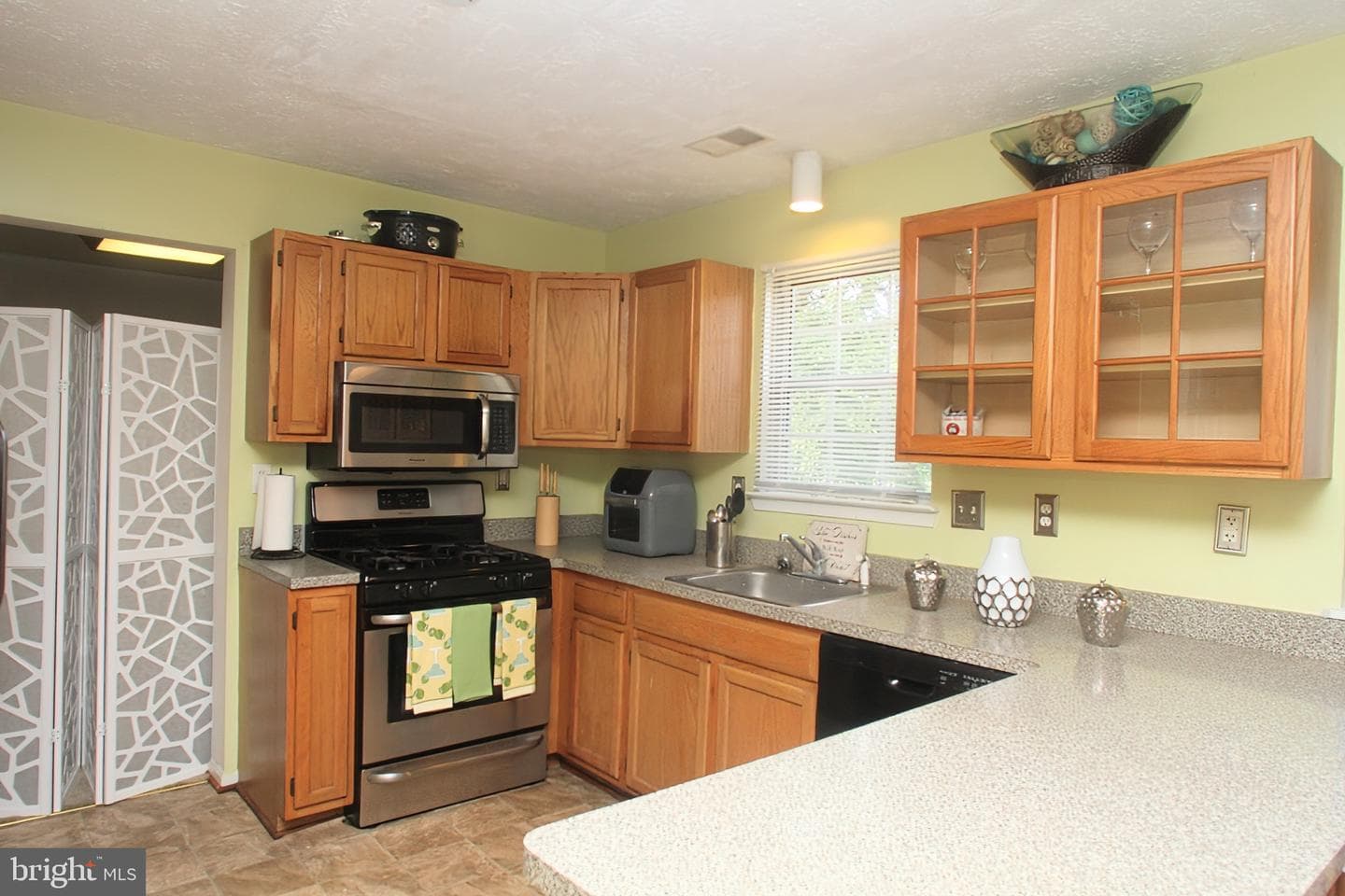 6950 Strawberry Drive photo 8