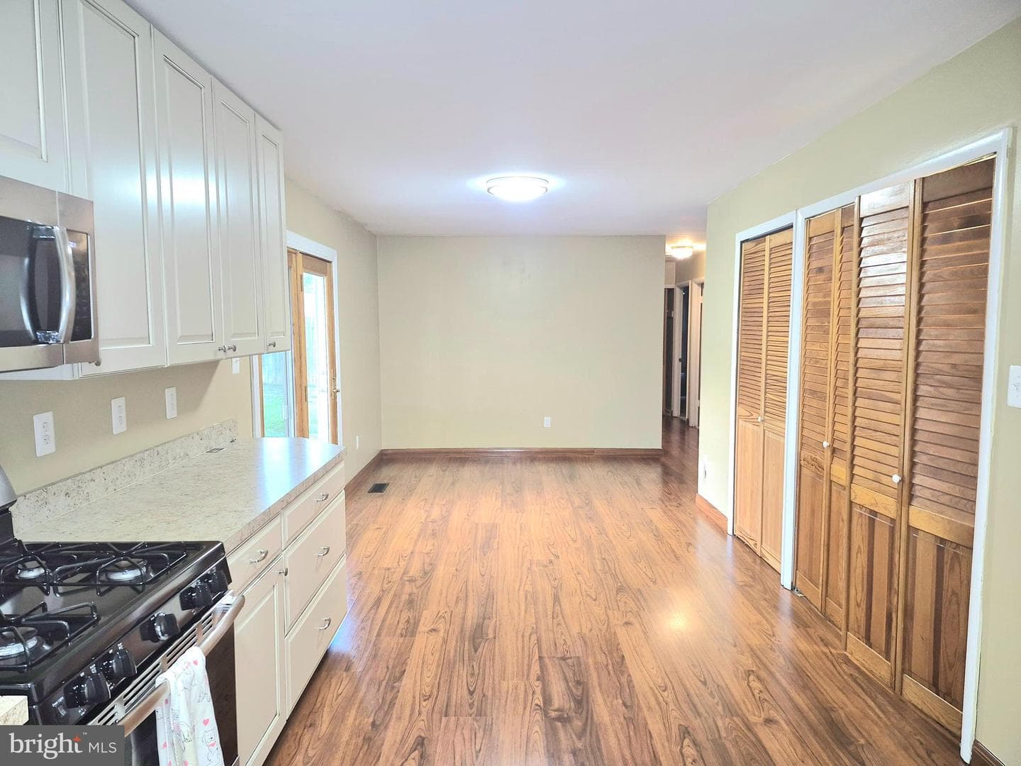 906 Waddell Road photo 5